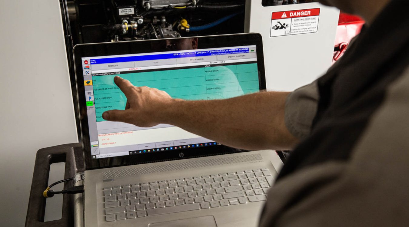 computer showing engine analysis